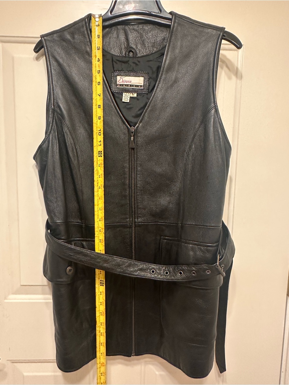 Diana Marco Black Leather Zip-Front Vest with Belt - Picture 6 of 6